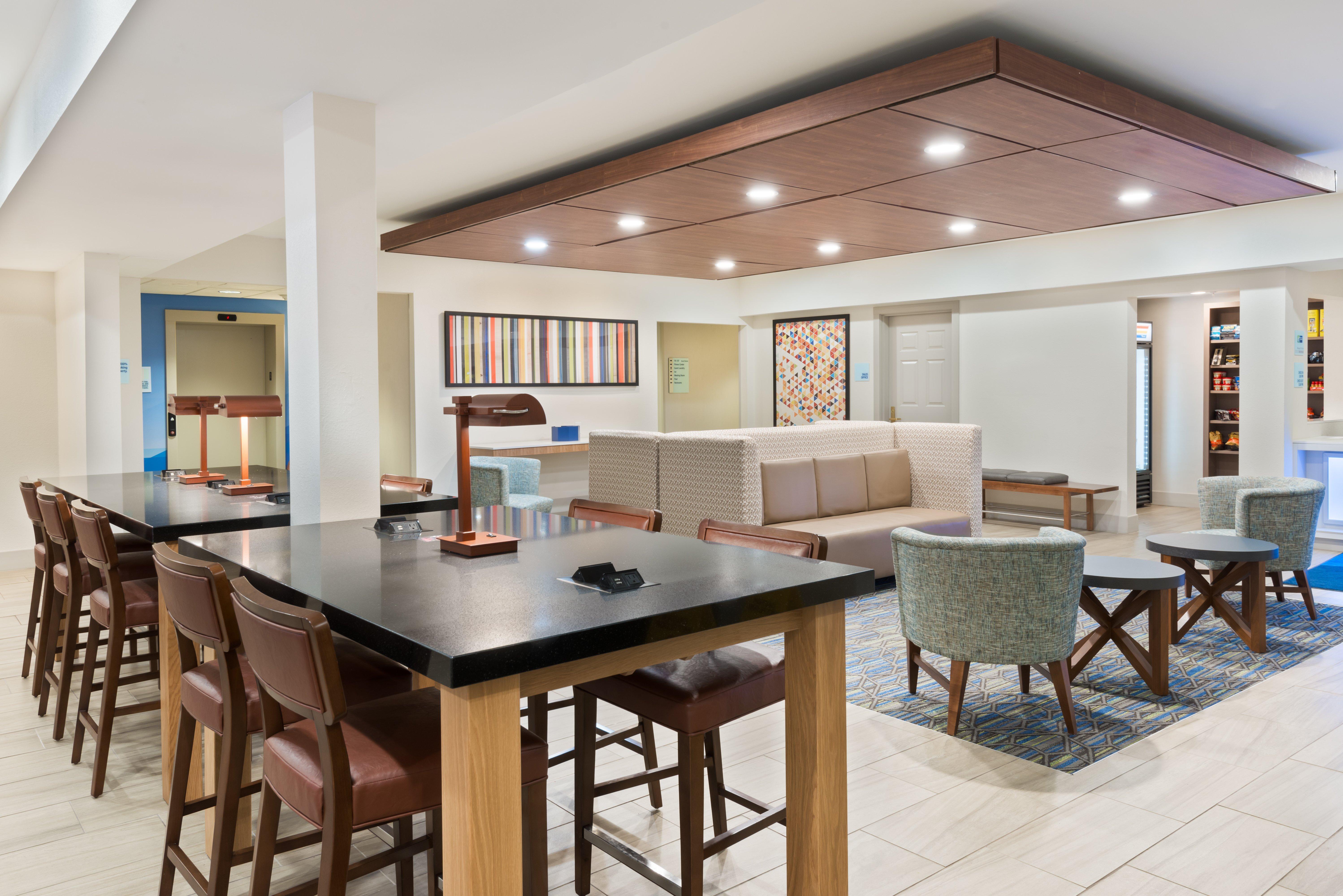 Holiday Inn Express & Suites - Columbus Airport East By Ihg Dış mekan fotoğraf