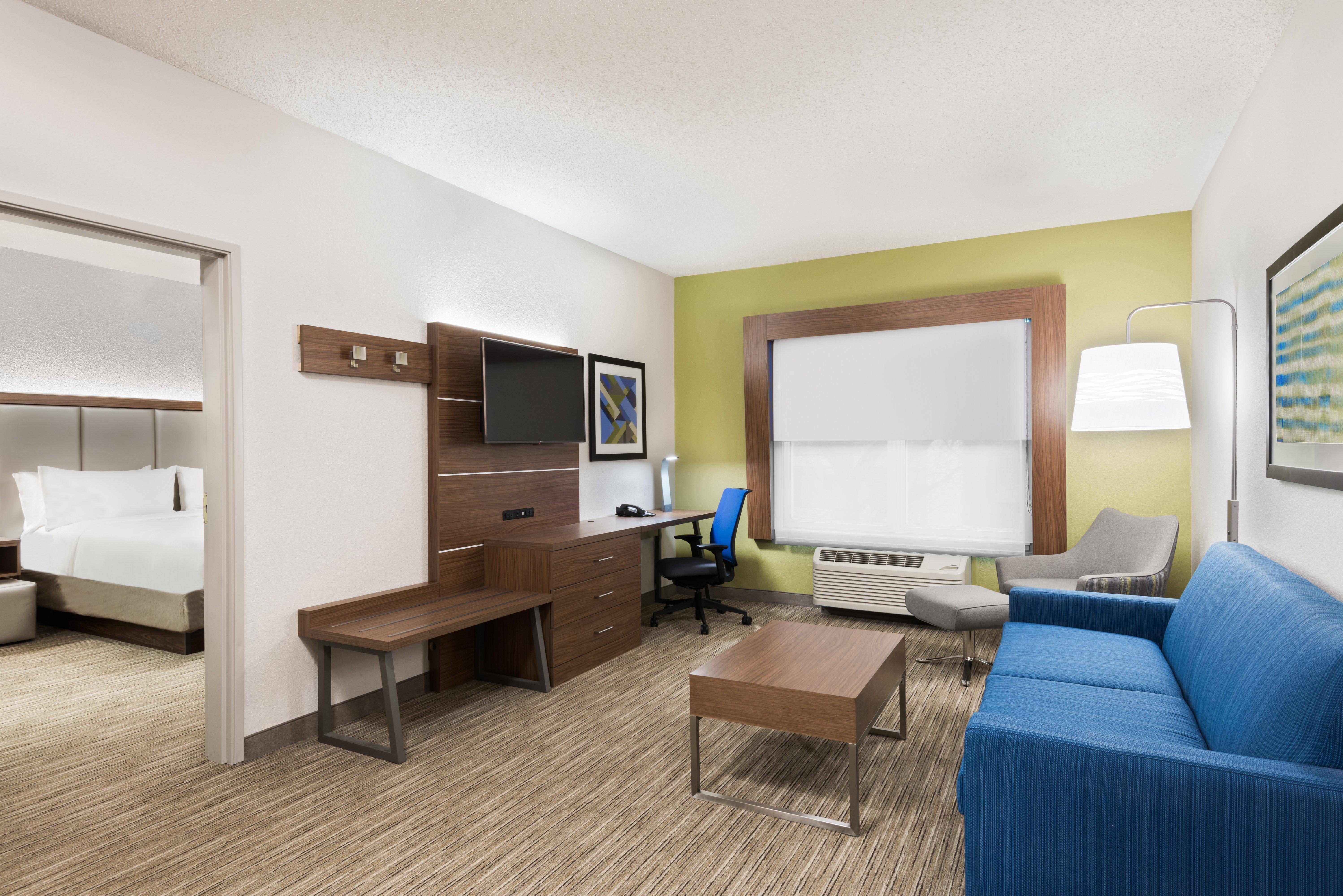 Holiday Inn Express & Suites - Columbus Airport East By Ihg Dış mekan fotoğraf