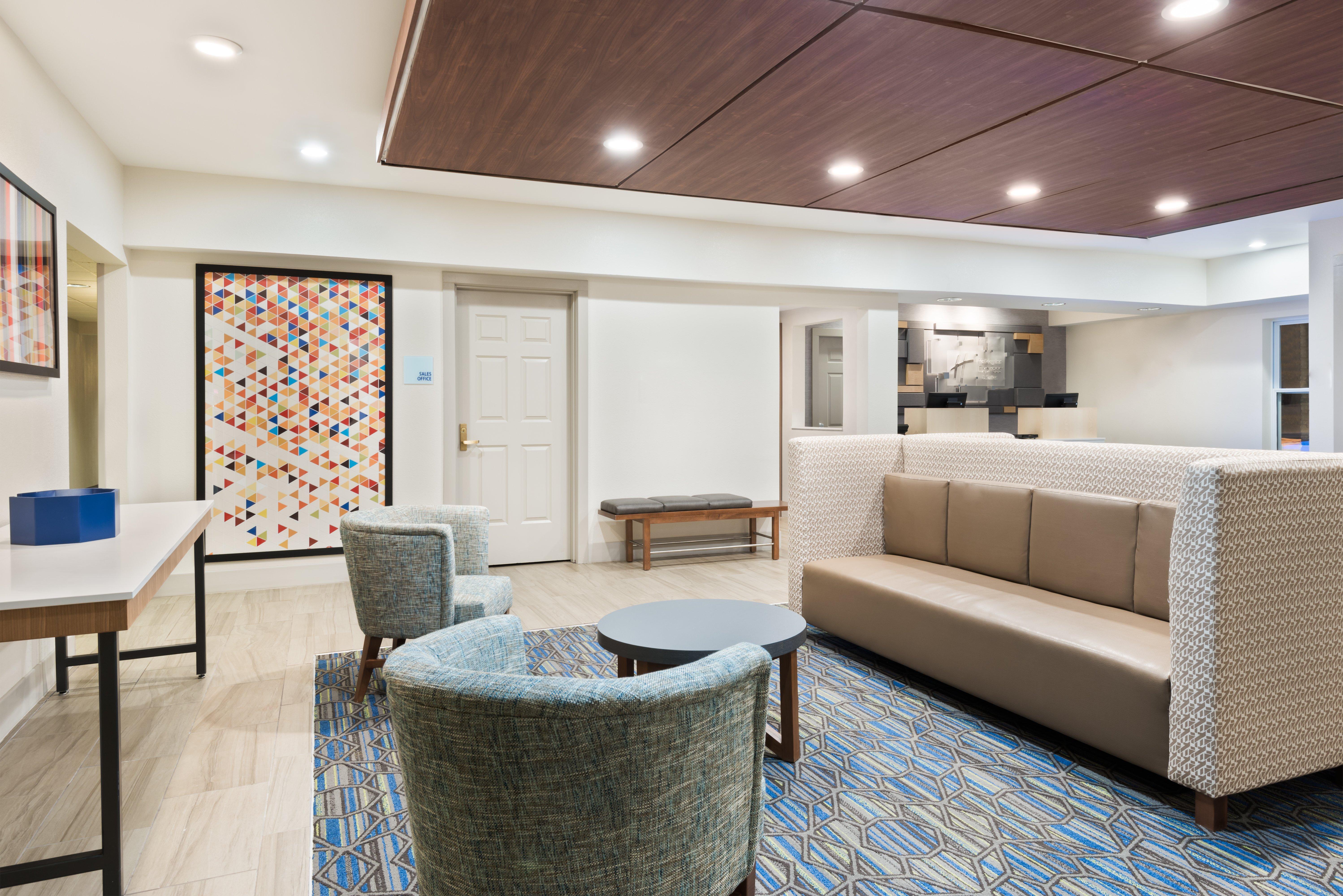 Holiday Inn Express & Suites - Columbus Airport East By Ihg Dış mekan fotoğraf