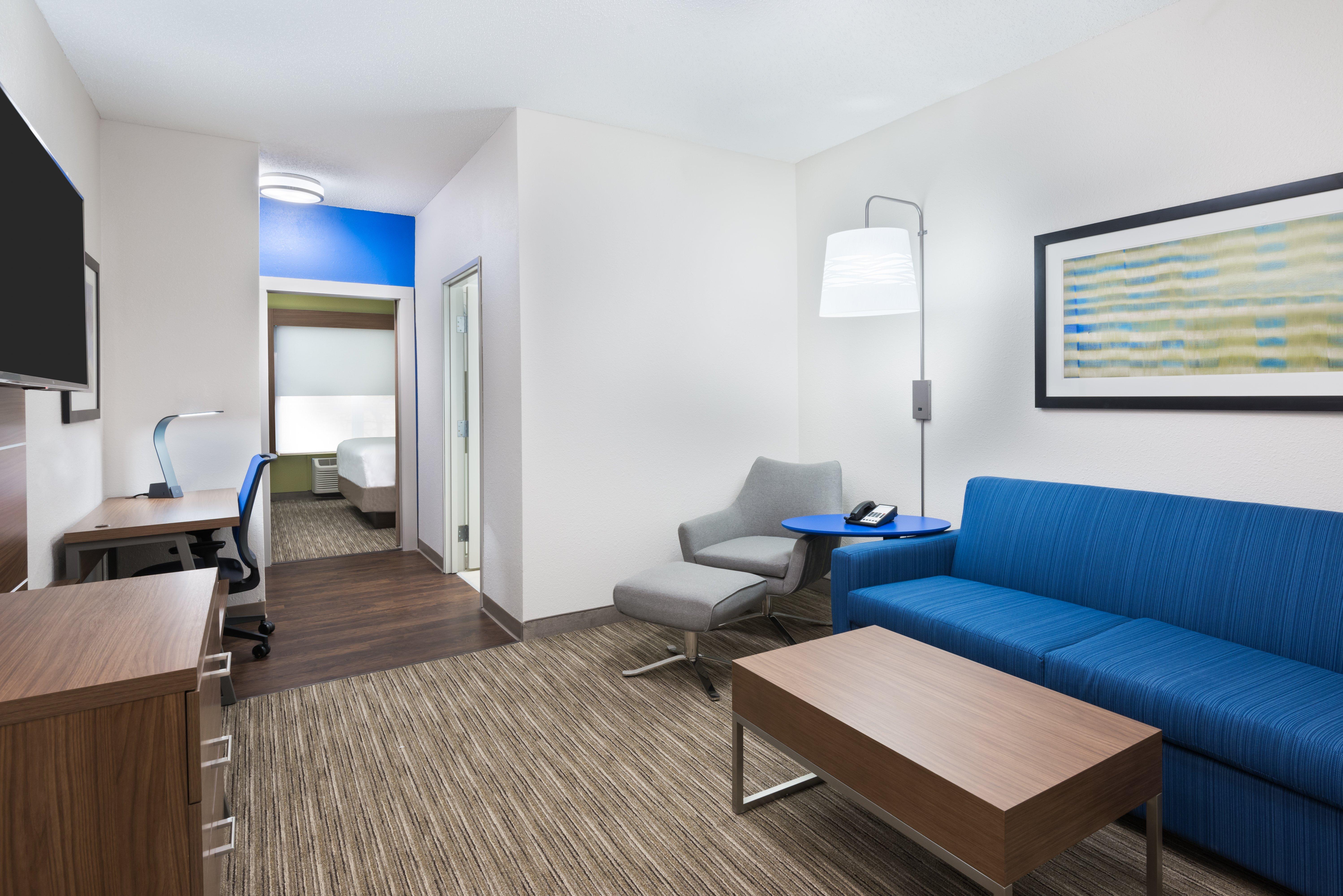 Holiday Inn Express & Suites - Columbus Airport East By Ihg Dış mekan fotoğraf