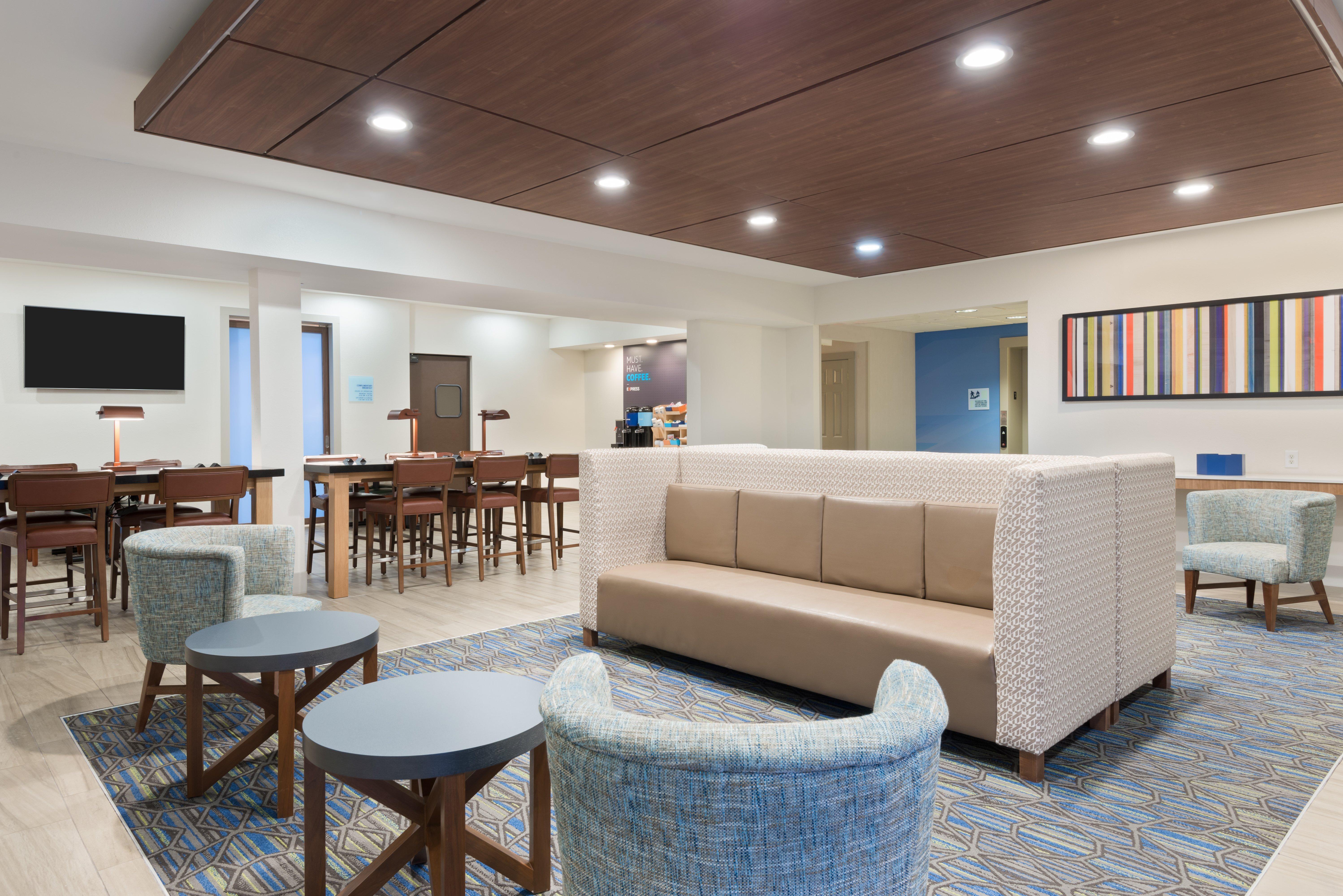 Holiday Inn Express & Suites - Columbus Airport East By Ihg Dış mekan fotoğraf