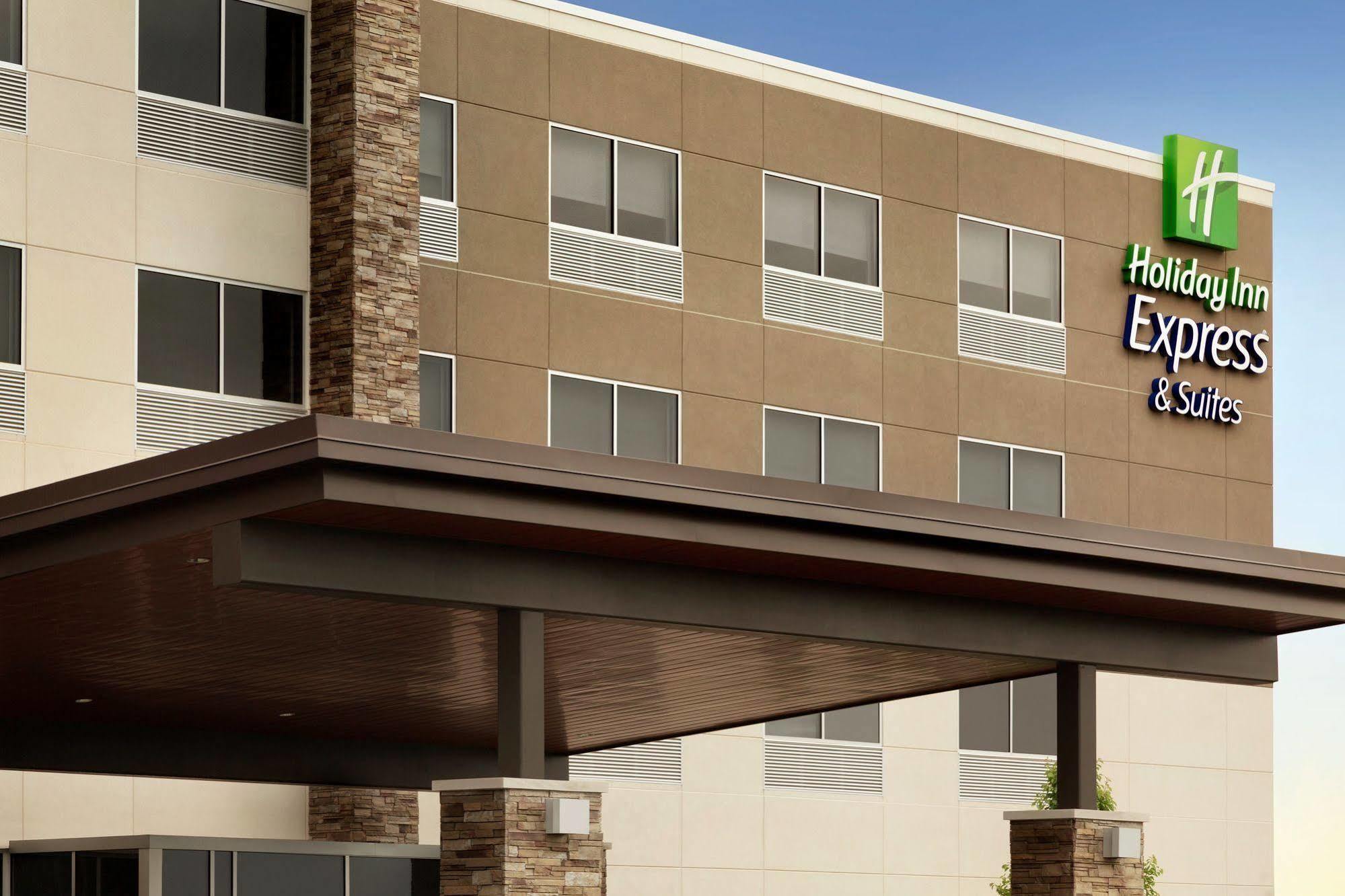 Holiday Inn Express & Suites - Columbus Airport East By Ihg Dış mekan fotoğraf