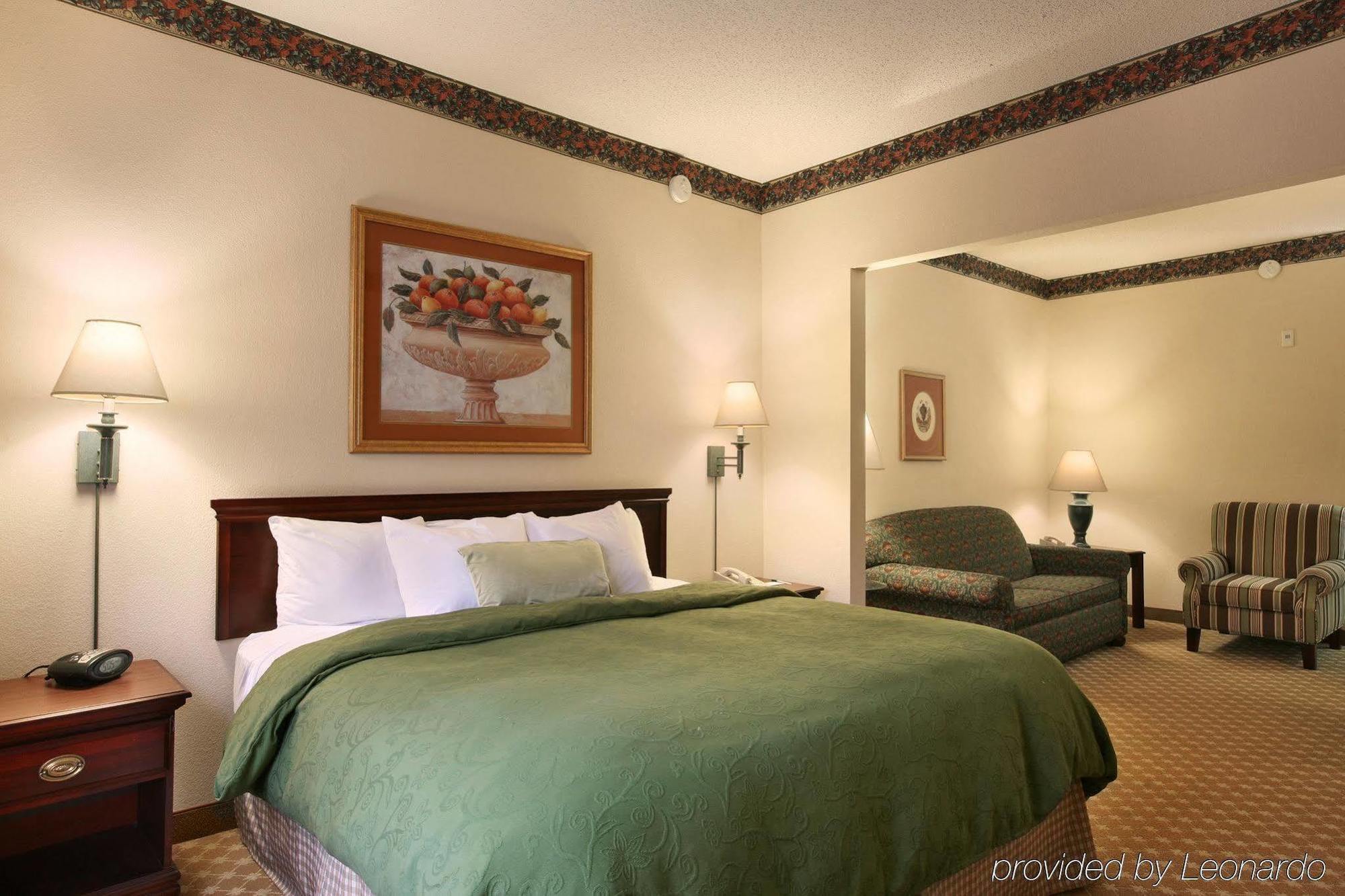 Holiday Inn Express & Suites - Columbus Airport East By Ihg Dış mekan fotoğraf