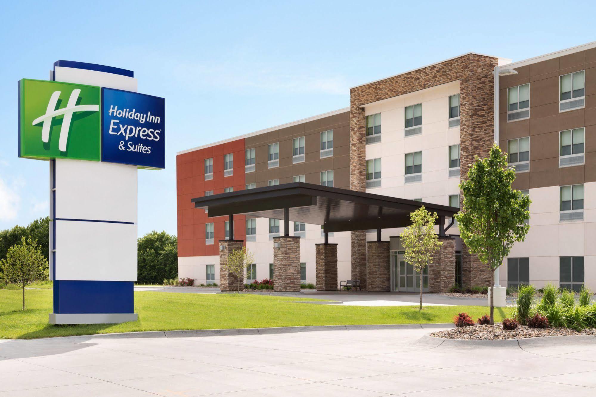 Holiday Inn Express & Suites - Columbus Airport East By Ihg Dış mekan fotoğraf